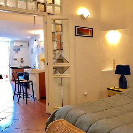Ponza Holiday Homes - Porto Ngoại thất bức ảnh