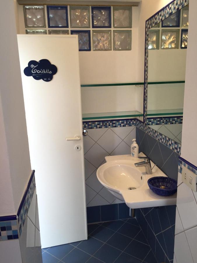 Ponza Holiday Homes - Porto Ngoại thất bức ảnh