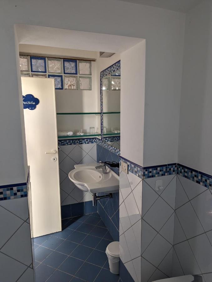 Ponza Holiday Homes - Porto Ngoại thất bức ảnh
